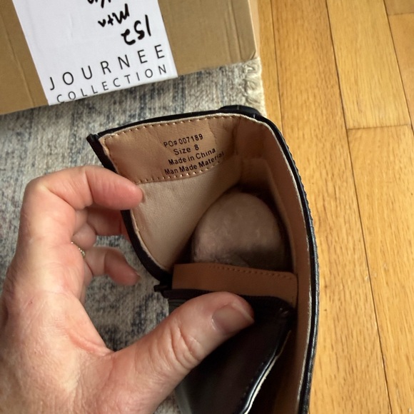 Journee Collection Black Ankle Boots - Picture 4 of 5